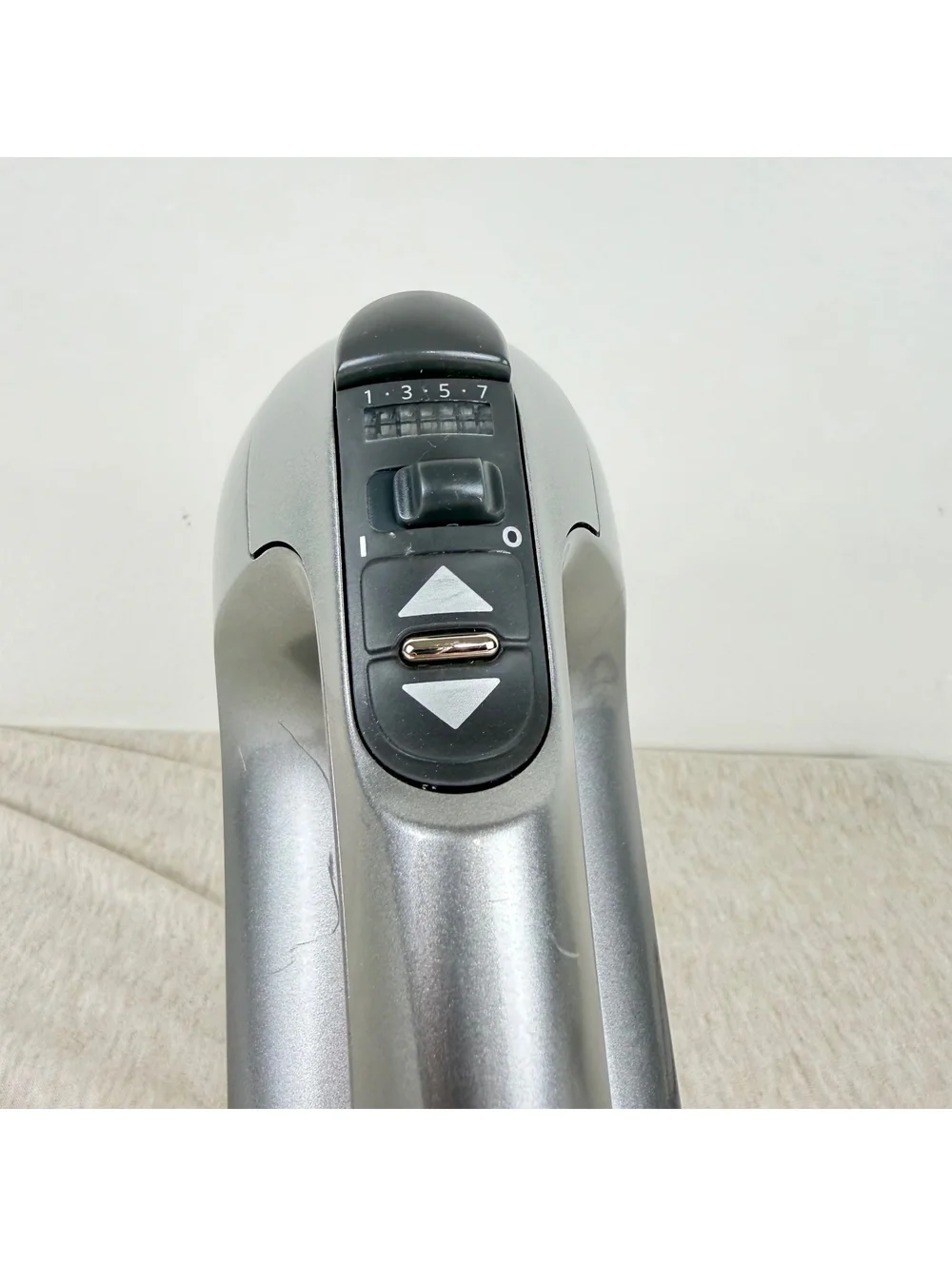 KitchenAid KHM7210CU 7-Speed Hand Mixer Contour Silver w/ 2 Beaters